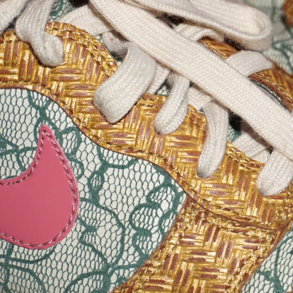 NIKE | WOMEN'S NIKE DUNK HIGH PREMIUM 'NORI DESERT BLOOM' - Picture 2 of 8